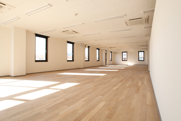 Sagamino Ebina-Sanshi-Studio